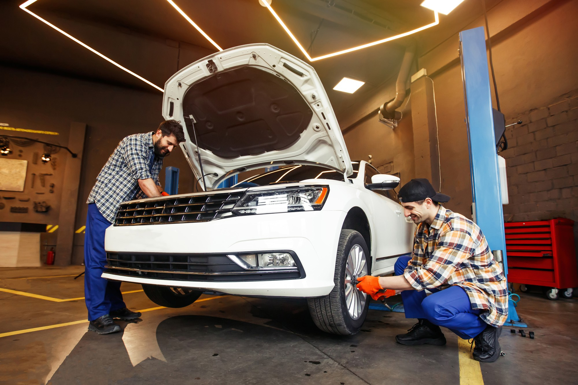 Best Car Service in Dubai performed by Premium Car Hub technicians